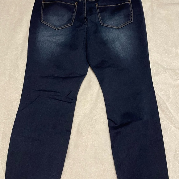 Love & Legend Dark Jeans - Picture 4 of 5